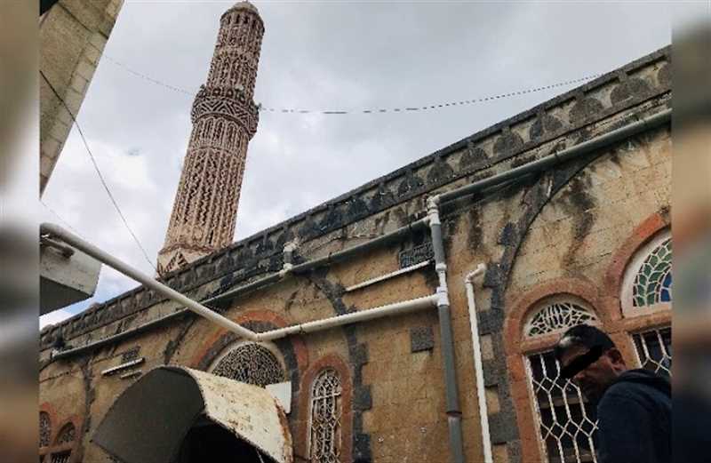 مليشيا الحوثي تغلق مسجداً للنساء في مدينة إب وتحوله سكناً لأحد قياداتها
