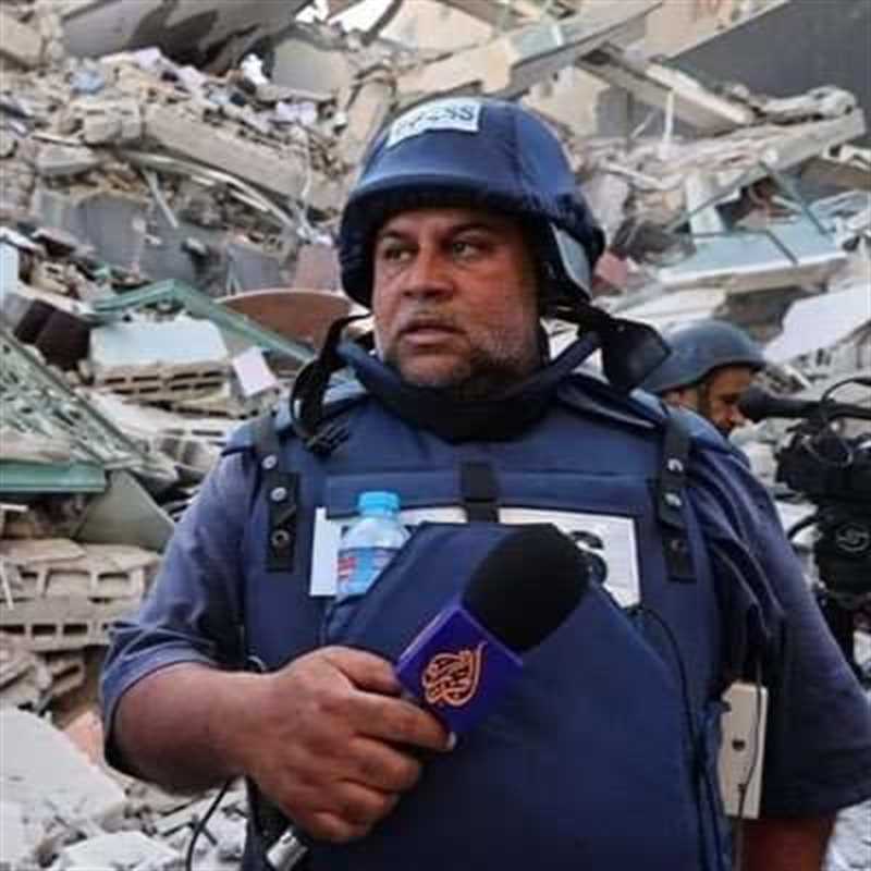 استشهاد زوجة وأبناء مراسل قناة الجزيرة "وائل الدحدوح" في غزة بقصف إسرائيلي