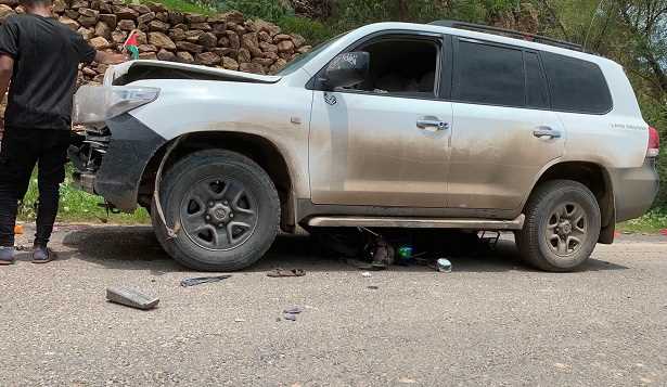 وفاة وإصابة ثلاثة شُبان في حادثتي سير شرق إب