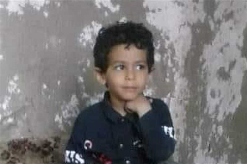 الحكومة تدين استمرار اختطاف قيادي حوثي لطفل الصحفي محمد القادري