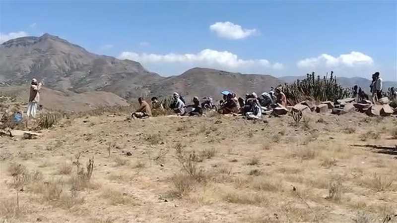 احتجاجات شعبية ضد الحوثيين في إحدى بلدات محافظة إب