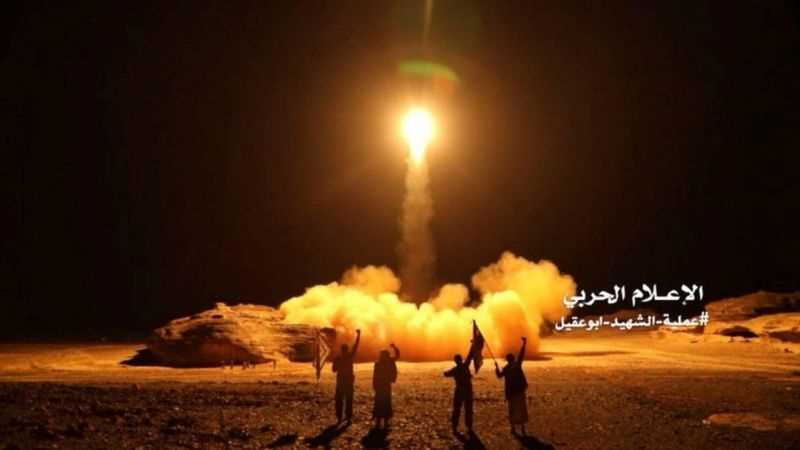 مليشيا الحوثي تستهدف مدينة المخا بصاروخ باليستي مع اقتراب تدشين العمل في مطارها
