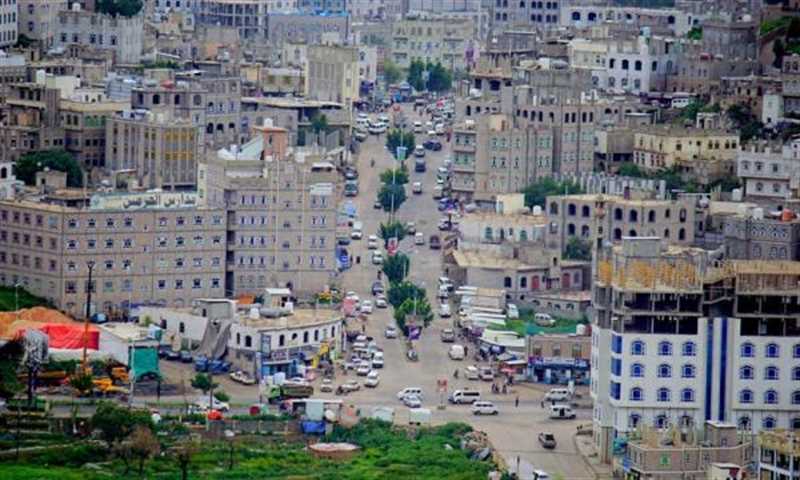 إب.. ناشطون ينشرون مقطع فيديو مفزع يوثق مطاردة مليشيا الحوثي لشاب قبل قتله