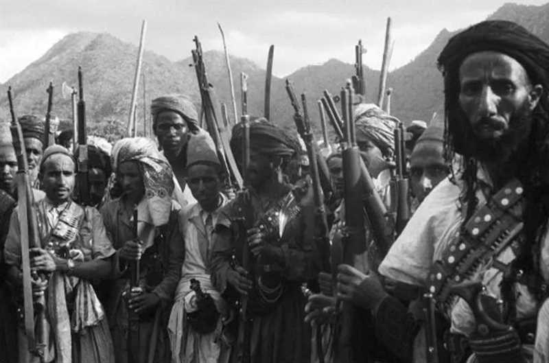 أرعب الإمامة ومات مسمومًا .."الشيخ العُقاب" بطلٌ من زمن الخُذلان