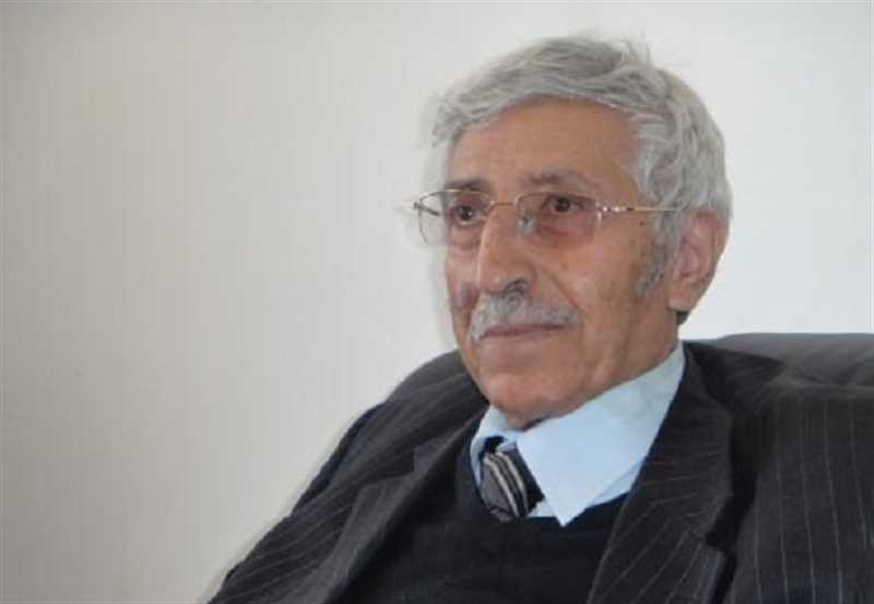 وفاة الشاعر اليمني الكبير عبد العزيز المقالح عن عمر ناهز 86 عامًا