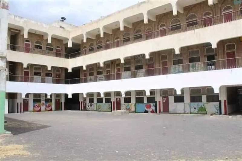 مليشيا الحوثي تفرض رسوماً شهرية على طلاب المدارس الحكومية بإب