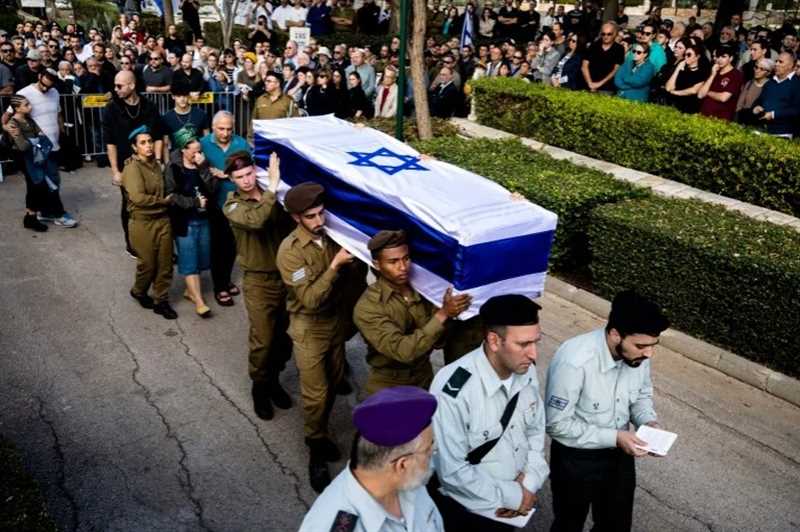 جيش الاحتلال الإسرائيلي يعترف بمقتل 8 عسكريين في معارك بقطاع غزة