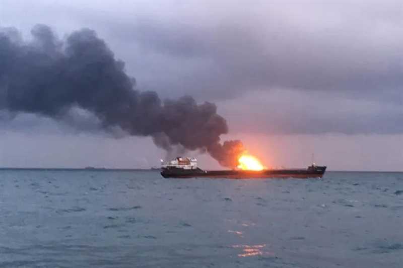 تضرر سفينة نفط روسية بعد تعرضها لهجوم أوكراني في البحر الأسود