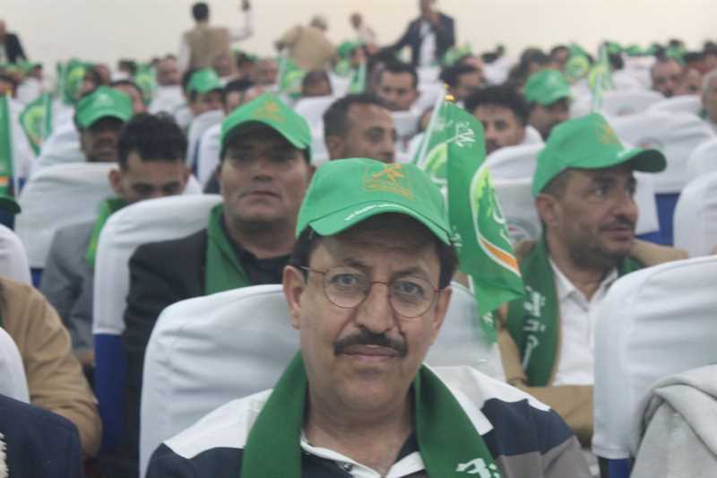 مليشيا الحوثي بإب تبتز الموظفين الحكوميين بنصف الراتب لإجبارهم على حضور فعالياتهم