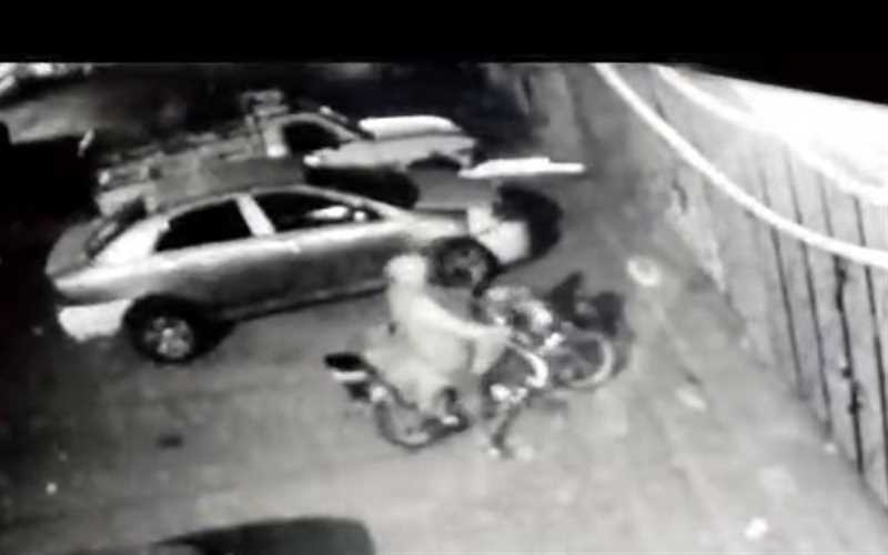 إب..سرقة دراجة نارية شاب في مدينة القاعدة