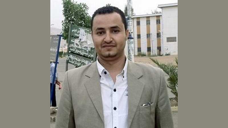 صنعاء.. إصابة الصحفي "المنصوري" بكسر في جمجمة رأسه جراء تعرضه لتعذيب شديد من قيادي حوثي 
