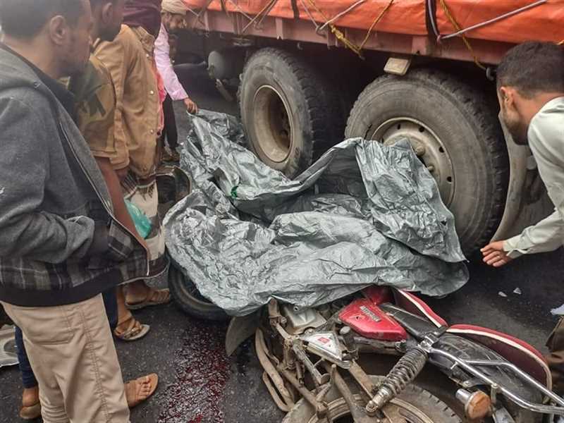 وفاة سائق دارجة نارية في حادث مروّع بنقيل السياني جنوبي إب