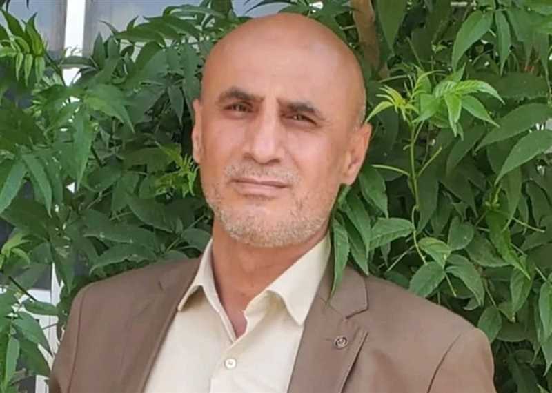 ابنة تربوي مختطف في سجون الحوثيين تروي معاناتها: "علّمني القوة.. لكن لم يعلّمني كيف أعيش غيابه"