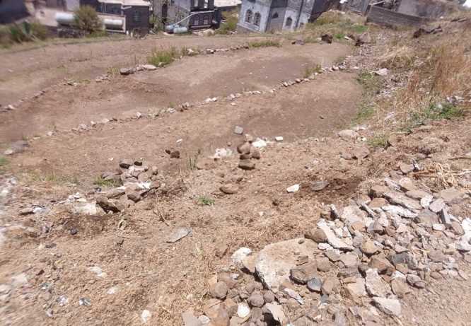 نافذون حوثيون يعتدون على مقبرتين وأرضية تابعة للأوقاف غربي مدينة إب