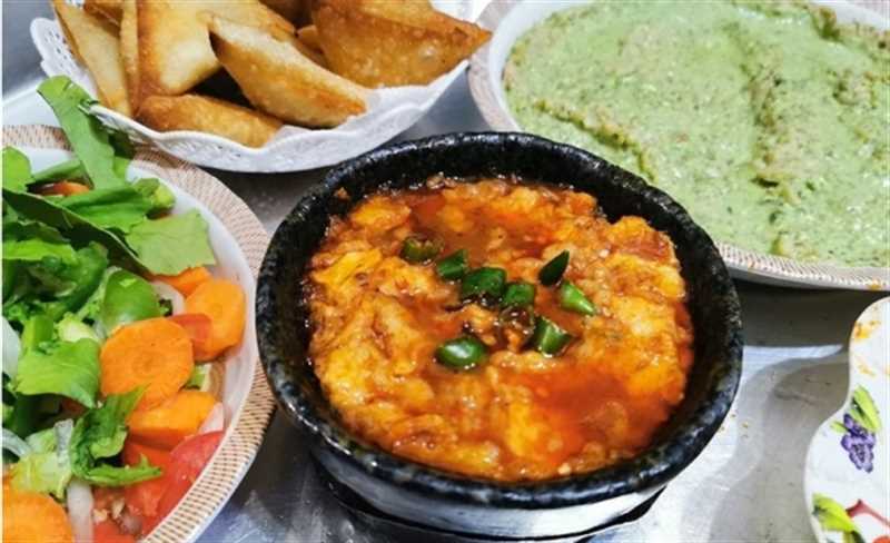 اليمن على مائدة الإفطار.. أطباق رمضانية عريقة تصون ذاكرة البلاد وكرم أهلها