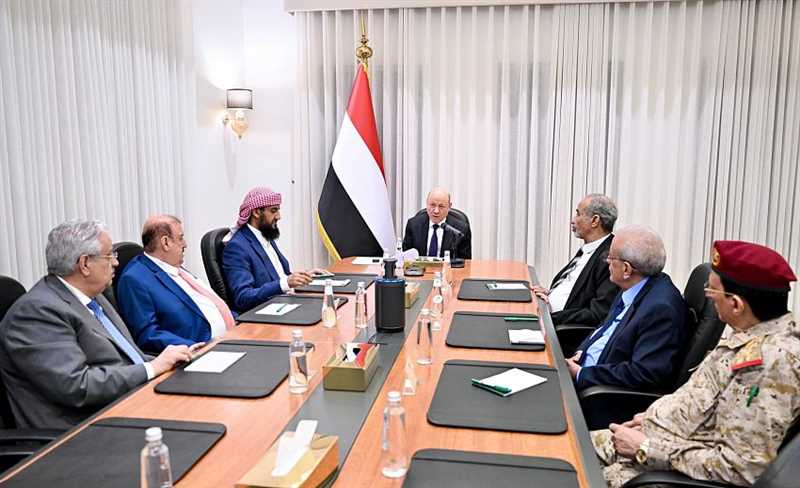 اليمن.. مجلس الدفاع الوطني يعلن إجراءات شاملة لحماية سيادة البلاد
