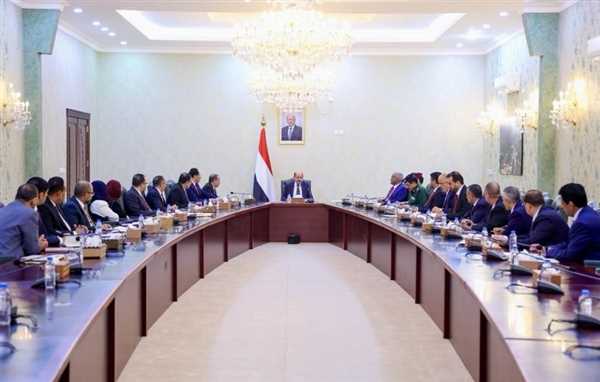 رئيس الوزراء: لن نسمح بتحويل عدن والمحافظات المحررة إلى ساحة للفوضى