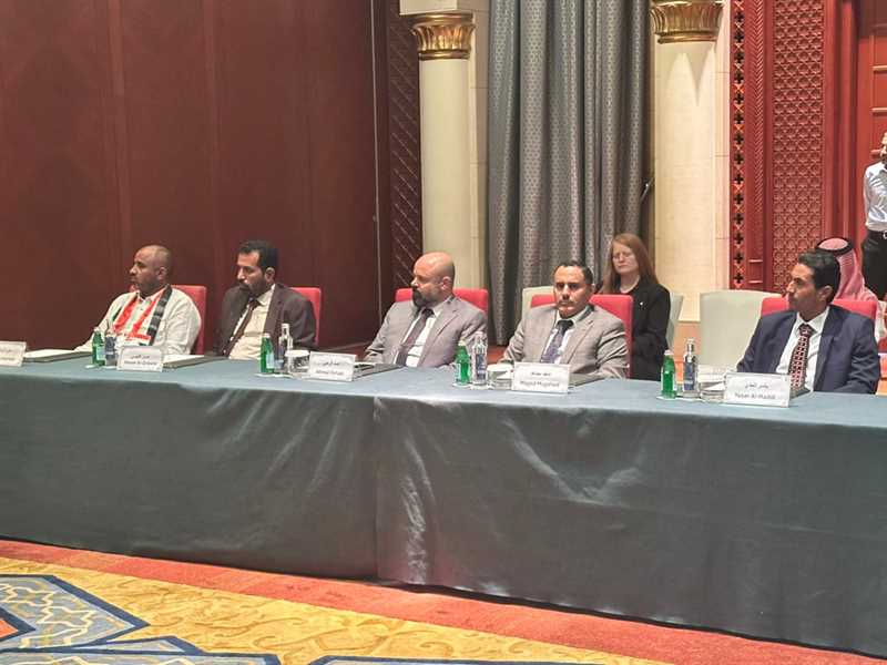 الحكومة تعلن التوصل إلى اتفاق مع الحوثيين للإفراج عن 2900 مختطف وأسير بينهم قحطان