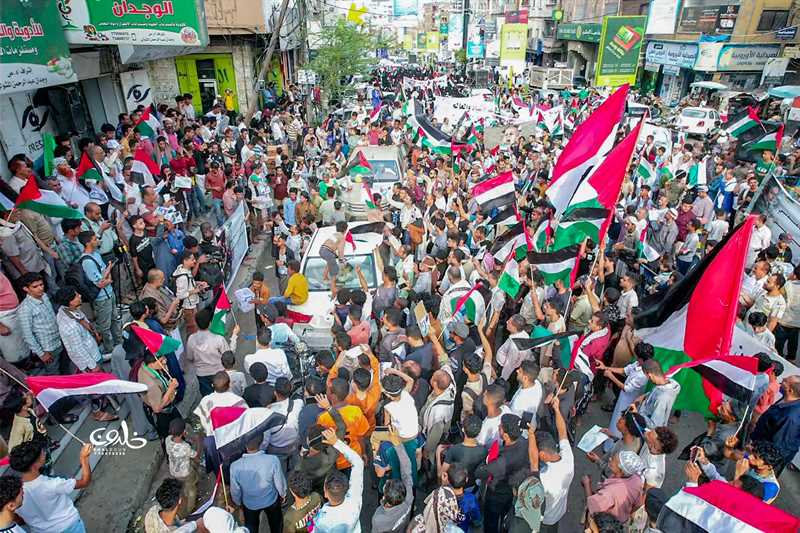 تعز.. مسيرة حاشدة تطالب بتحرك دولي لوقف جرائم الإبادة والتجويع في غزة
