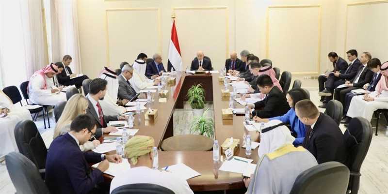 الحكومة اليمنية ترفع جاهزية قواتها وتحشد الدعم الدولي لمواجهة التصعيد الحوثي
