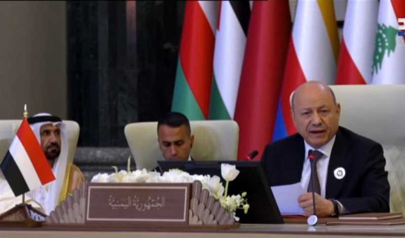 الرئيس العليمي: معركتنا مع الحوثي وجودية وعازمون على إسقاط مشروعه 