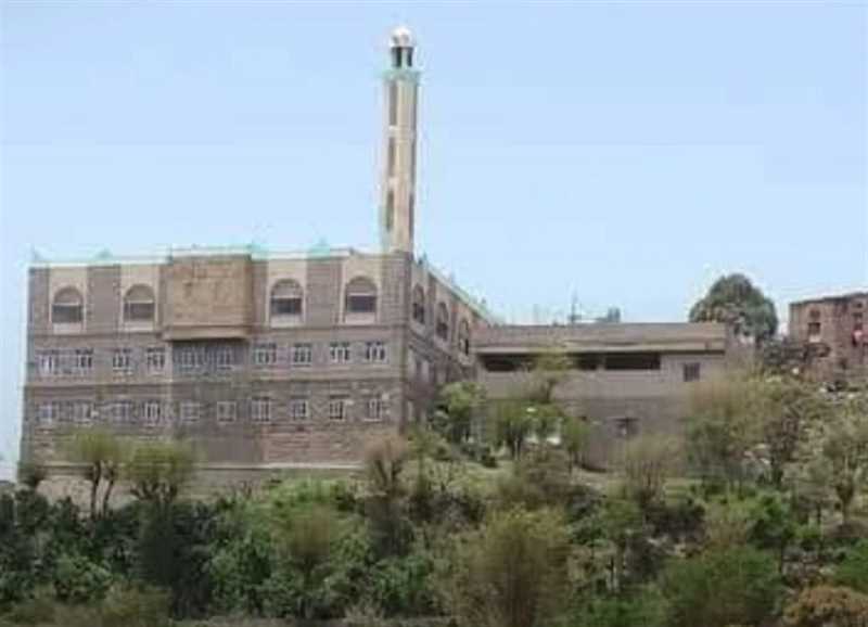 مليشيا الحوثي تغلق مركزاً لتعليم القرآن الكريم  في إب وتحوله إلى ثكنة عسكرية