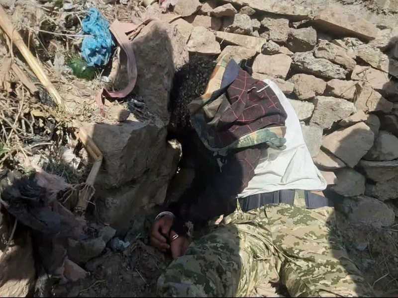 اعتقلته قبل شهر.. مليشيا الحوثي تعتدي على مالك شبكة انترنت بوحشية في مدينة إب