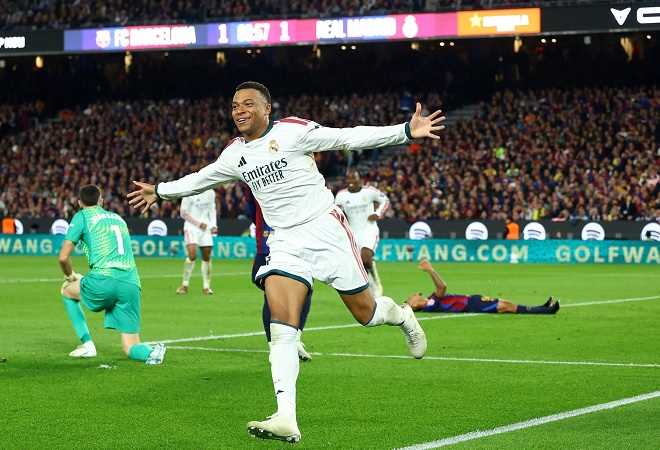 ريال مدريد يحسم الكلاسيكو ويهزم برشلونة بثنائية مبابي