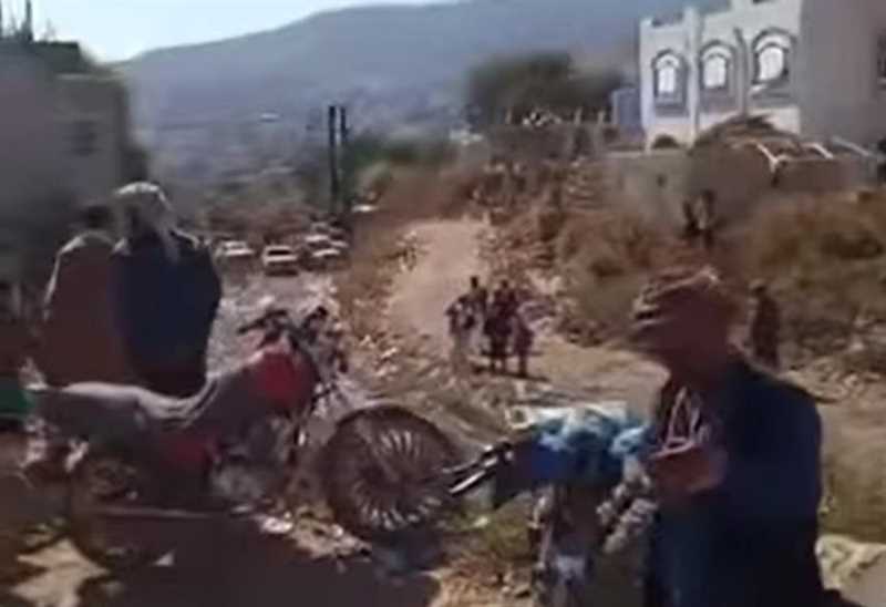 إب.. مليشيا الحوثي تحمي حفر بئر مخالف لأحد نافذيها وتردم عين ماء تابعة لمواطن