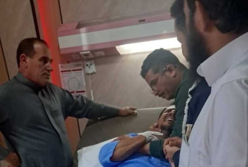 تدهور صحة والد شاب قتل على يد عنصر حوثي في مدينة إب