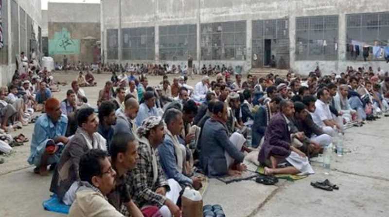صحيفة: تفشي الأوبئة والأمراض في معتقلات الحوثيين جراء الإهمال