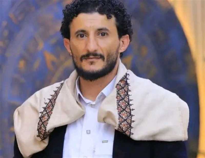 إب.. الحوثيون يطاردون تاجراً رفض مغادرة سوق تجاري تحاول المليشيا مصادرته