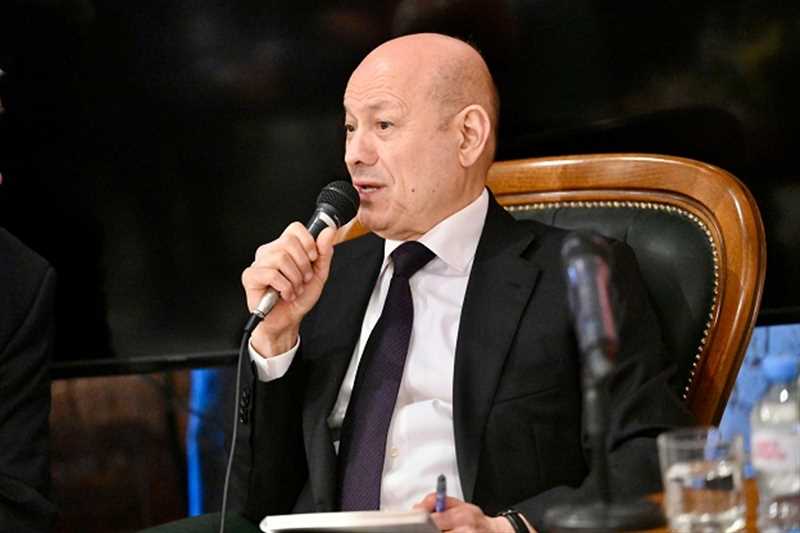 الرئيس العليمي ينتقد السردية المضللة عن مليشيا الحوثي
